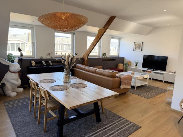 Prachtig 2 Slaapkamer Appt in Antwerpen