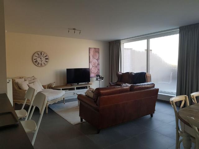 Prachtig 2 slaapkamerappartement met ruim leefterras te huur in Esen Diksmuide