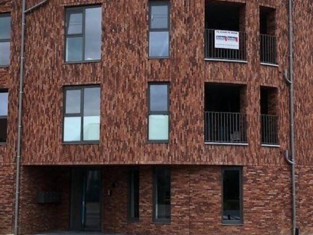 Prachtig twee slaapkamer appartement te huur, nieuw.