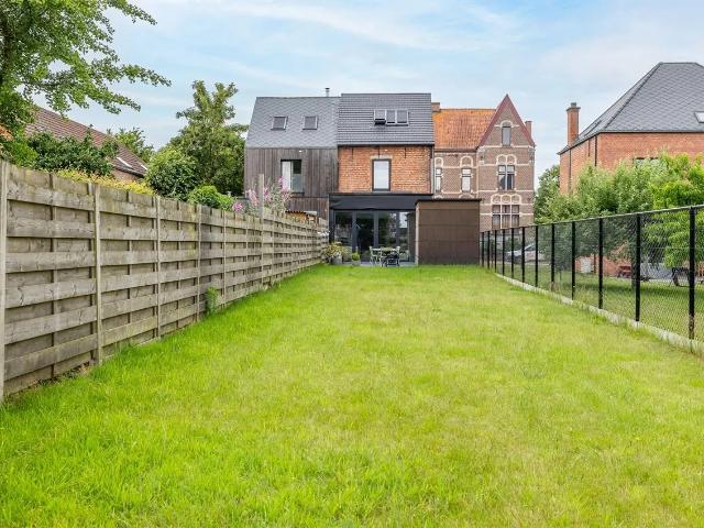 Prachtig, volledig vernieuwde woning met 3 slpk. te Diest