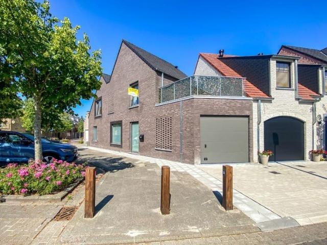 Prachtig afgewerkte zeer lichtrijke nieuwbouwwoning te Rams