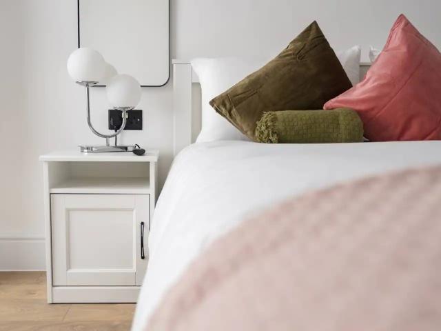 Prachtig appartement, gerenoveerd en gemeubileerd!