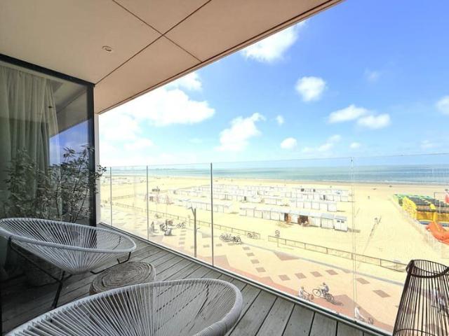 Prachtig appartement met frontaal zeezicht aan het Albert.