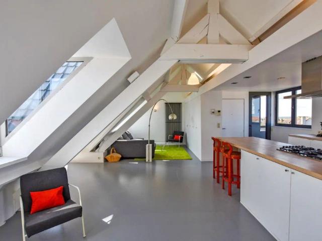 Prachtig dakappartement loft stijl 68 m², gelegen op het Marktplein