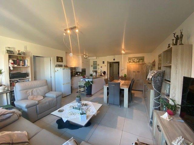 Prachtig en recent appartement met staanplaats en grote tuin