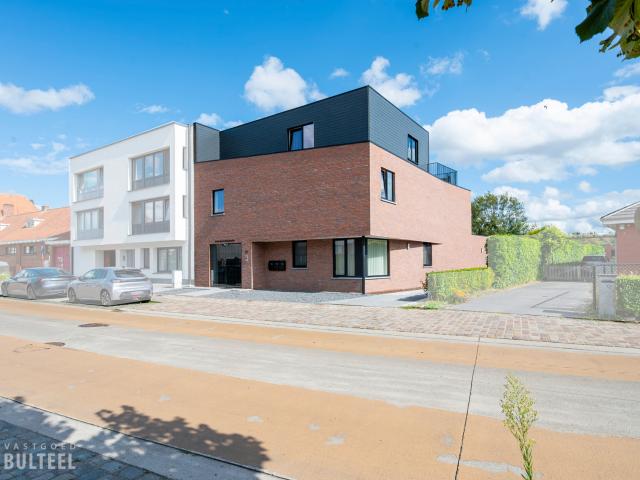 Prachtig energiezuinig appartement met 2 slaapkamers en autostaanplaats!