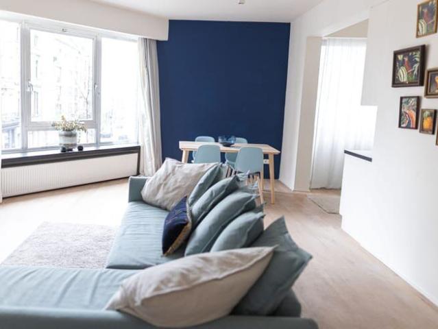 prachtig gemeubeld appartement met mooi zicht winkelstraat