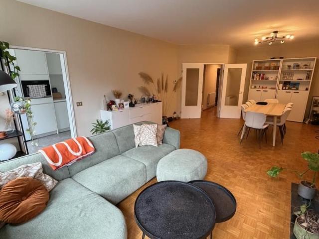 Prachtig gelegen appartement met 2 slaapkamers, lift en garage