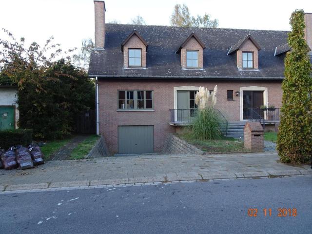 Prachtig gelegen huis met garage, tuin en terras