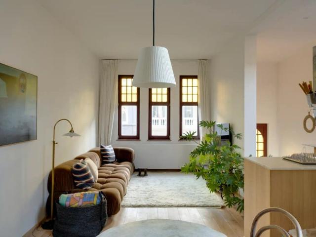 Prachtig gerenoveerde woning met authentieke charme op top locatie!