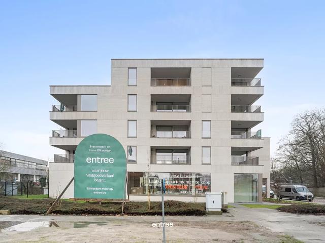 Prachtig hoekappartement met top verbindingen