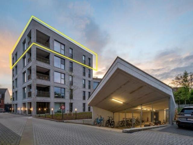 Prachtig penthouse met vier slaapkamers en twee terrassen i