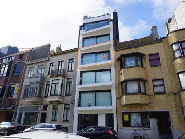 PRACHTIG RECENT APP. GELEGEN JOZEF II STRAAT TOPLIGGING!