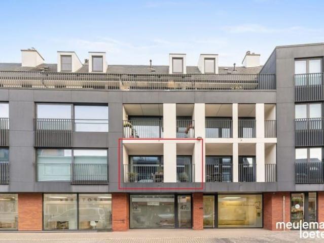 Prachtig recent appartement met schitterend ruim terras op t