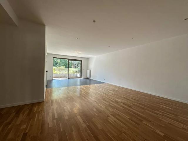 Prachtig ruim appartement met 2 slaapkamers en een prachtig terras in Wommelgem!