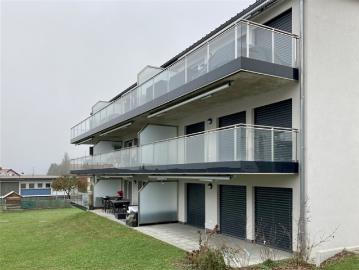 PRÄCHTIGE 2,5 ZIMMER WOHNUNG