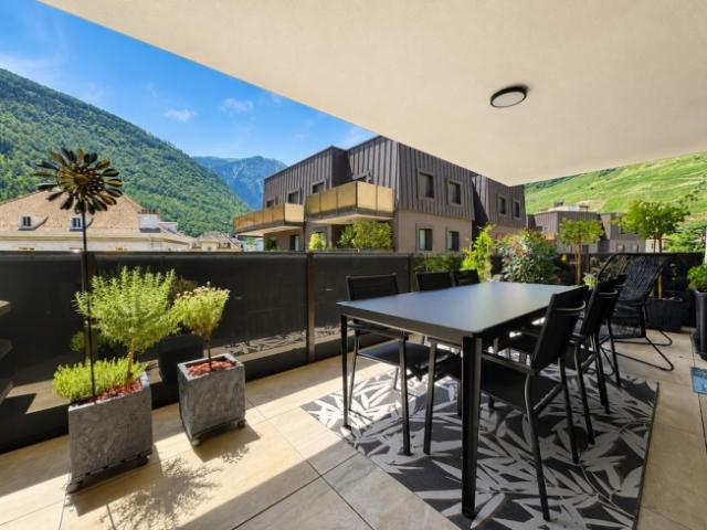 PRÄCHTIGE 2,5 ZIMMER MINERGIE MIT GROSSEM BALKON