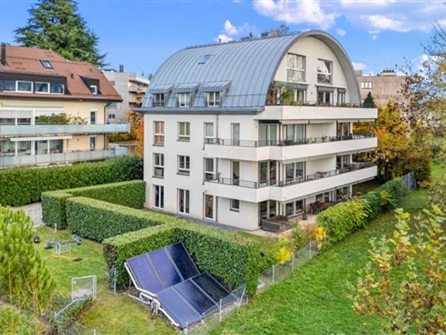 Prächtige 7,5 Zimmer Maisonette mit Terrasse und privatem Garten in Pully