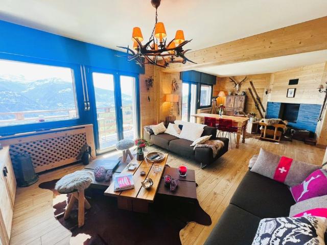 Prächtige 4.5 Zimmer Wohnung renoviert – Geräumig & hell – Außergewöhnliche Panoramablick – Sehr gut gelegen