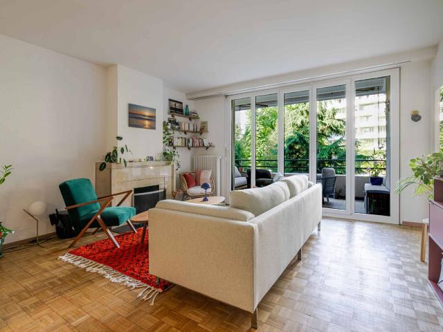 Prächtige 4 Zimmer Wohnung im Herzen der Eaux Vives Eine außergewöhnliche Adresse