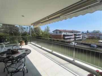 Prächtige 51/2 Zimmer Wohnung mit Blick