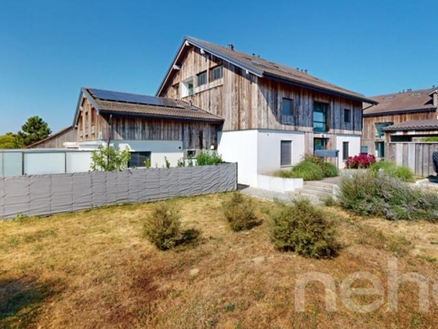 Prächtige 5,5 Zimmer Wohnung mit offenem Blick auf die Landschaft
