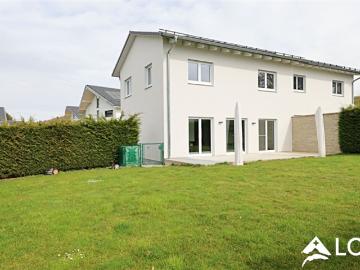 Prächtige 5.5 Zimmervilla mit Garten