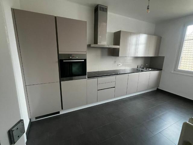 Wunderschönes 6 Zimmer Apartment im obersten Stockwerk eines charakteristischen Gebäudes – Rue Edouard Desor 3 in Neuchâtel