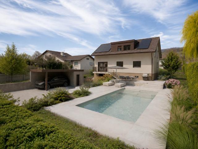 Prächtige freistehende Villa mit Swimmingpool in einer privilegierten Umgebung