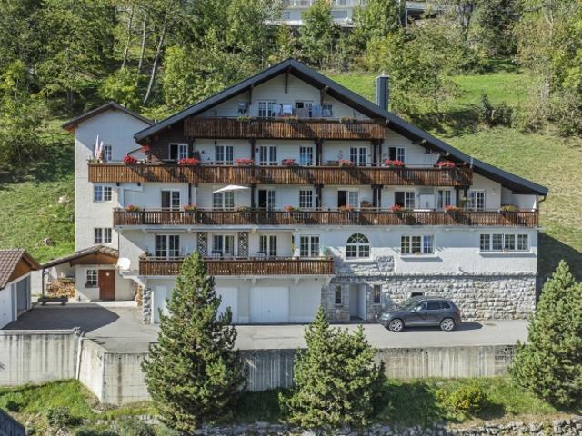 Prächtige Luxuswohnung mit 4,5 Zimmern im Herzen des Dorfes