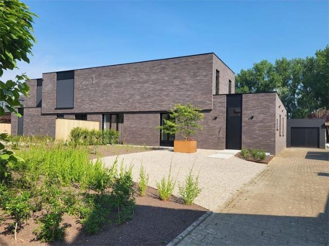 Prachtige moderne woning met bewoonbare oppervlakte van 1.