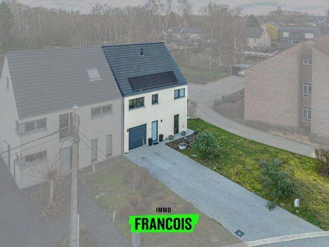 Prachtige moderne woning met 4 slaapkamers en grote tuin