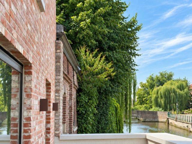 Prachtige nieuwbouwwoning aan het water in het Prinsenhof