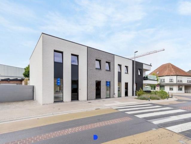 Prachtige nieuwbouwwoning in het centrum van Oostnieuwkerke