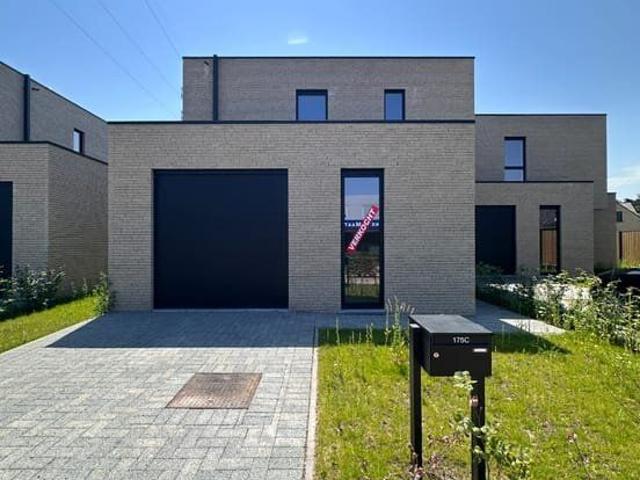 Prachtige nieuwbouwwoning te huur met 3 slpks en tuin in Mol