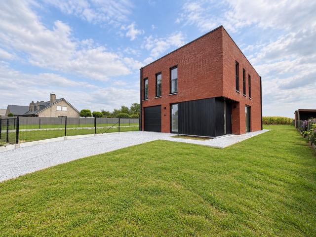 PRACHTIGE NIEUWBOUWWONING TE ZWALM