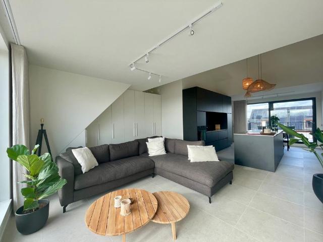 Prachtige penthouse met twee terrassen en parking