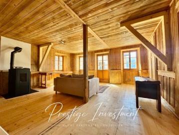 PRÄCHTIGE RENOVIERTE DUPLEX MIT 3,5 WOHNUNGEN + RÄUMLICHKEITEN/WERKSTATT – MASE MONT – NOBLE