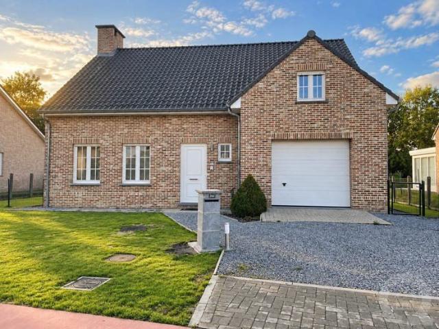 Prachtige ruime woning + 3 slpks gelegen in Tessenderlo Ham