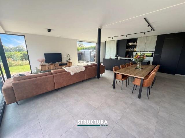 Prachtige woning in BAARDEGEM Aalst