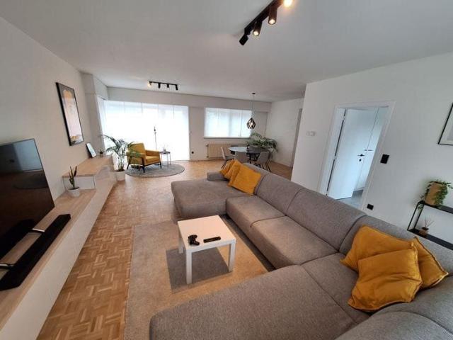Prachtige triplex in hartje Balen