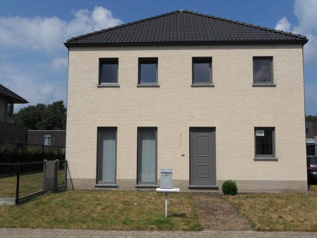 Prachtige vrijstaande woning 3 slaapkamers te huur in Geel