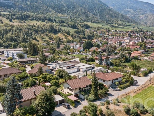 Prächtiges Anwesen mit großem Grundstück in Chalais