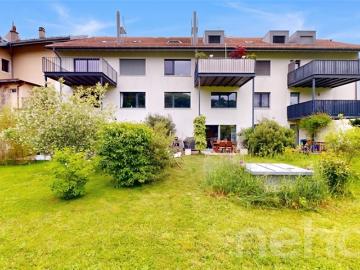 Prächtiges Doppelhaus mit Terrasse und privatem Garten