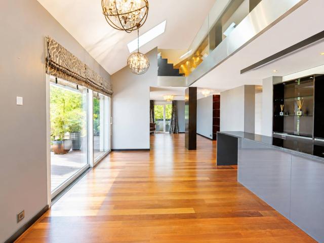 Prächtiges Doppelhaus Penthouse mit atemberaubendem Seeblick