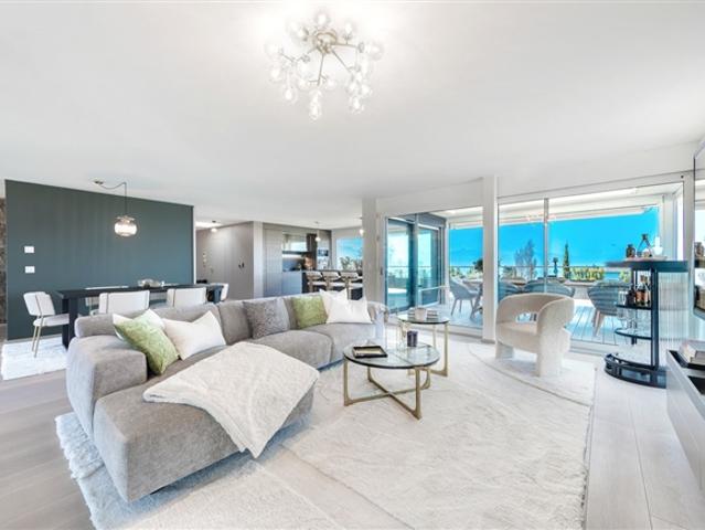 Prächtiges Penthouse mit 180° Panoramablick auf den See und die Alpen