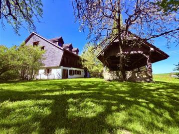 Prächtiges renoviertes Bauernhaus in einer Ecke von Paradise