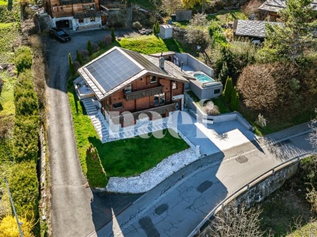 Prächtiges renoviertes Chalet mit Jacuzzi und Gegenstrompool zum Verkauf in Choëx