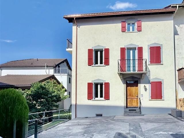 Wunderschönes renoviertes Gebäude mit Charakter im Herzen des alten Dorfes Vétroz