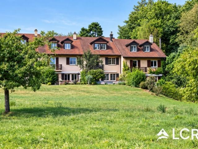Prächtiges renoviertes Haus mit Garten